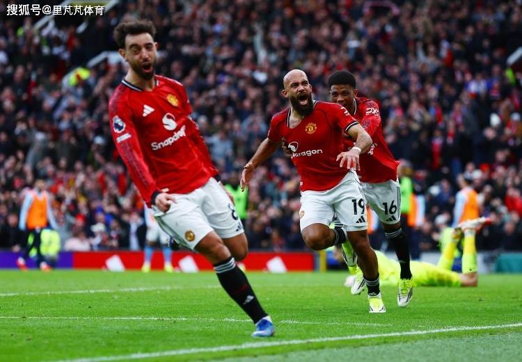 一日英超动向：对手送礼阿森纳夺冠概率激增，曼联赢下德比之后